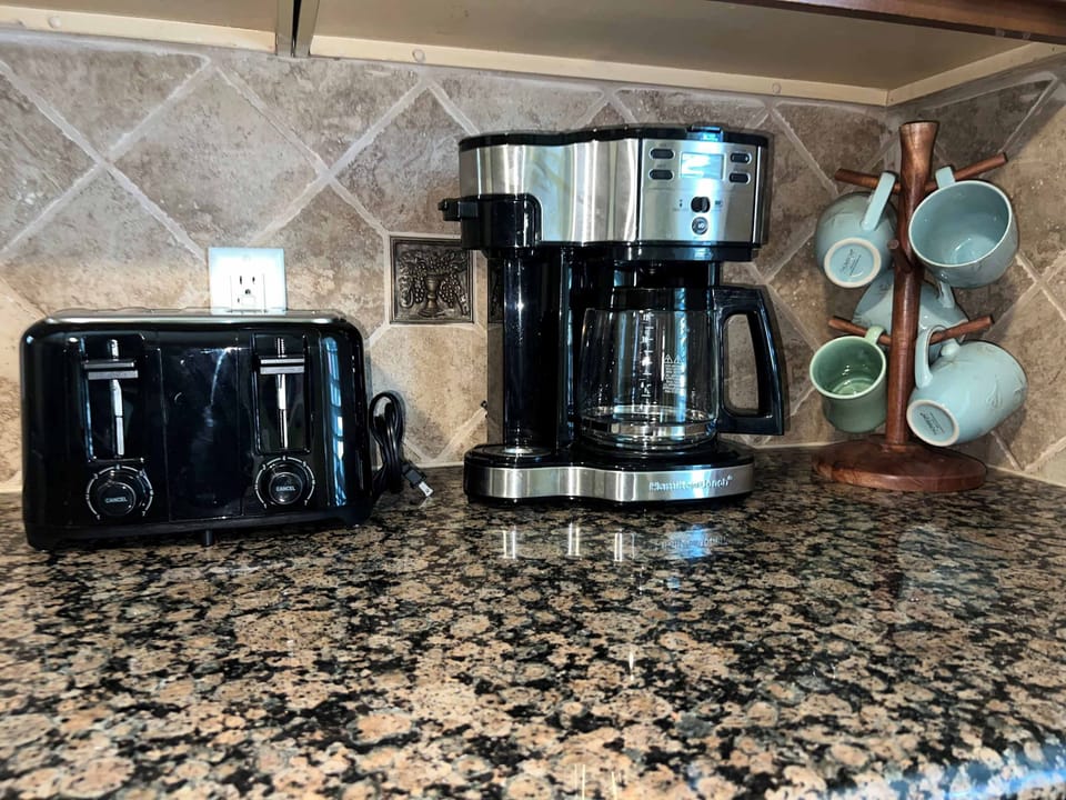 Unit A: Full kitchen 