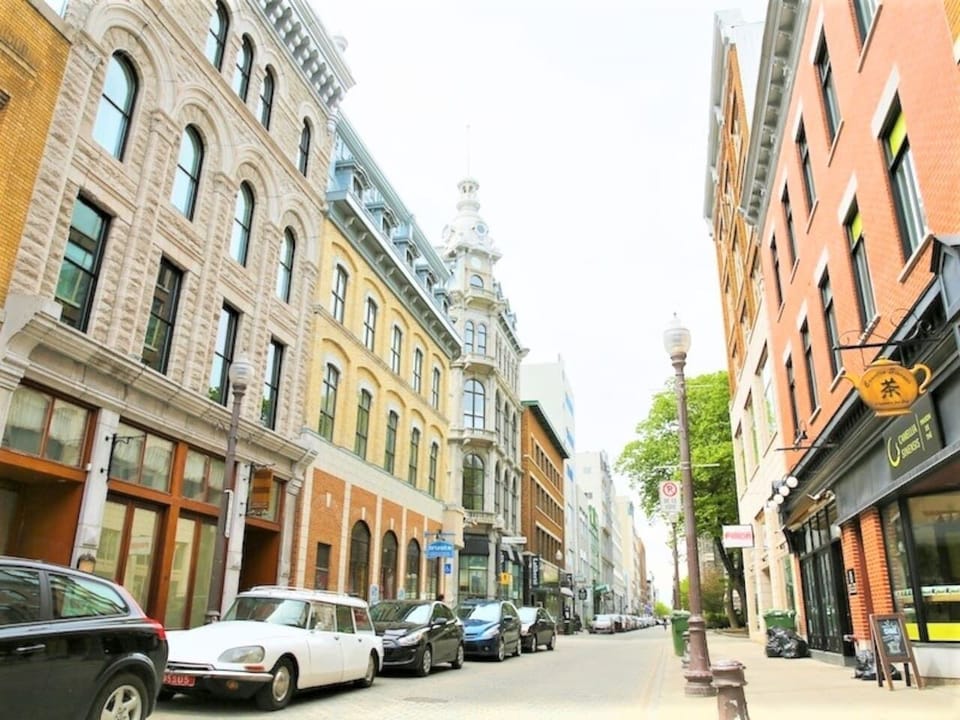 Rue typique ancestrale du vieux-Québec et des environs!