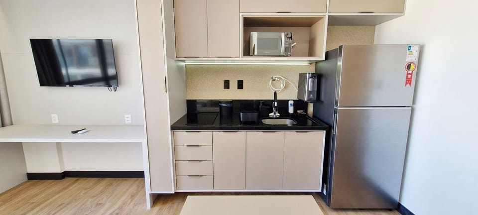 Comfort Apartment | Private kitchen | Fridge, microwave, stovetop, blender