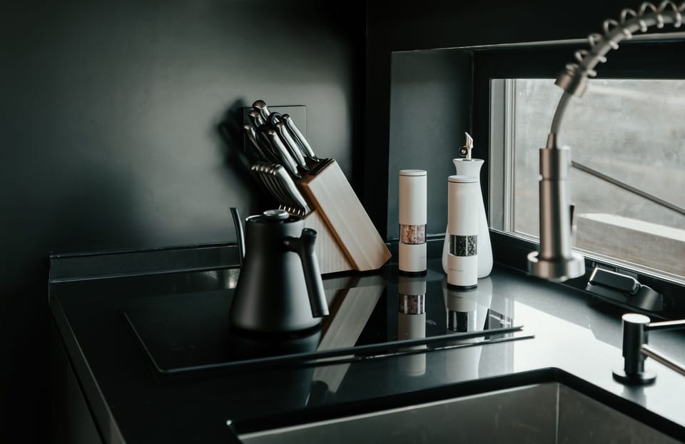 Kitchen details & induction cooktop