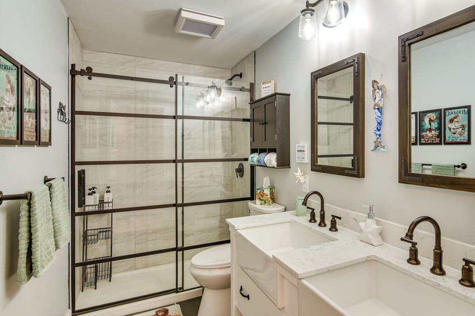 Full Bathroom | Main Level