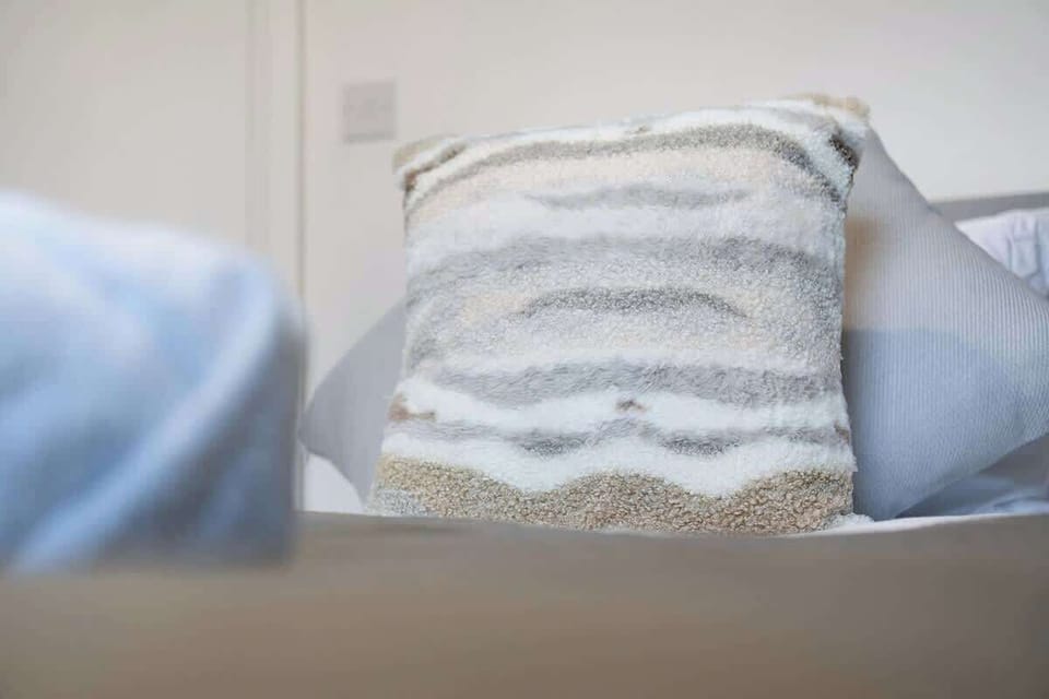 Settle into a thoughtfully designed space offering a comfortable single bed, convenient storage solutions, and a TV for your favorite shows. The relaxing environment makes it easy to feel at home while visiting Stanley.