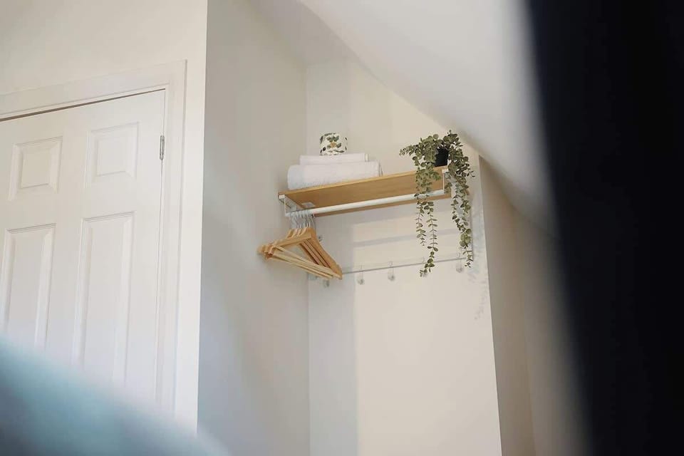 Thoughtfully designed for comfort, this inviting space offers a double bed and a calm, welcoming environment. The perfect place to relax with a book, enjoy a quiet evening, and settle in for a restful night's sleep.