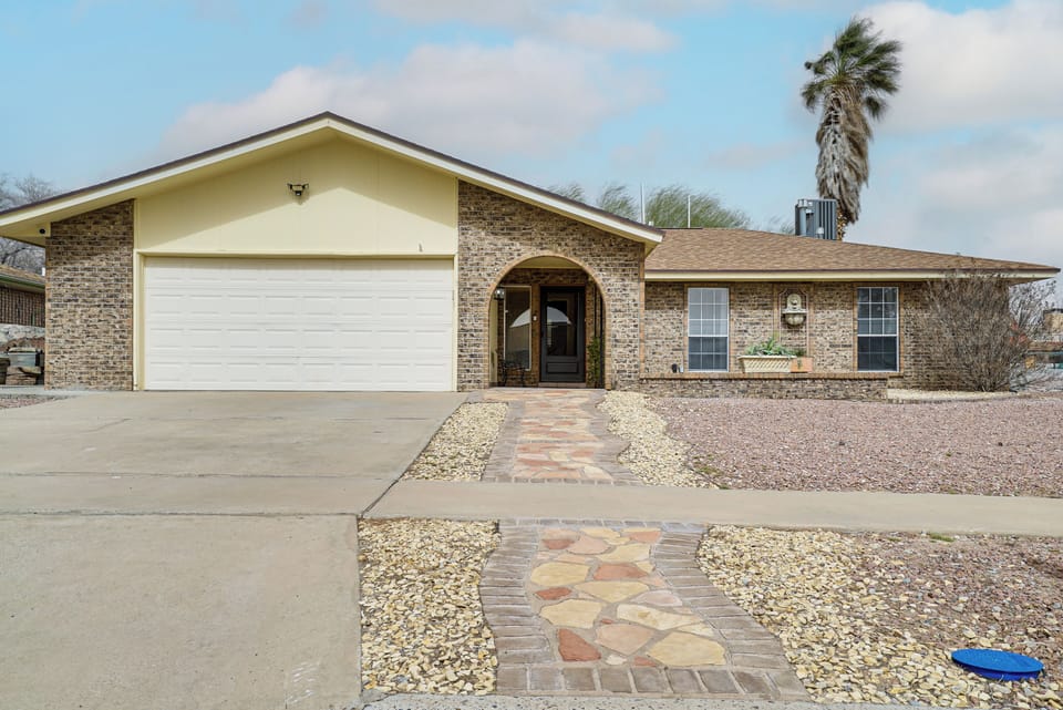 Single-Story House | 11 Mi to Downtown El Paso