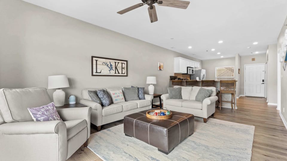 Condo, Multiple Beds, Balcony (Lakeside Sunrise) | Living area