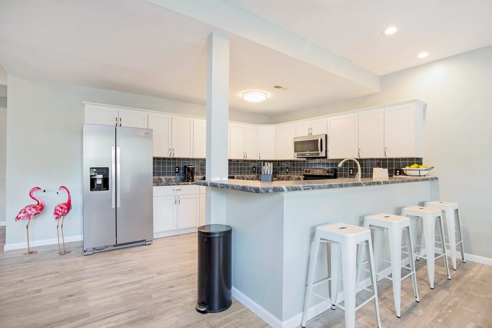 House, Multiple Beds, Patio (Paradise Lookout) | Private kitchen