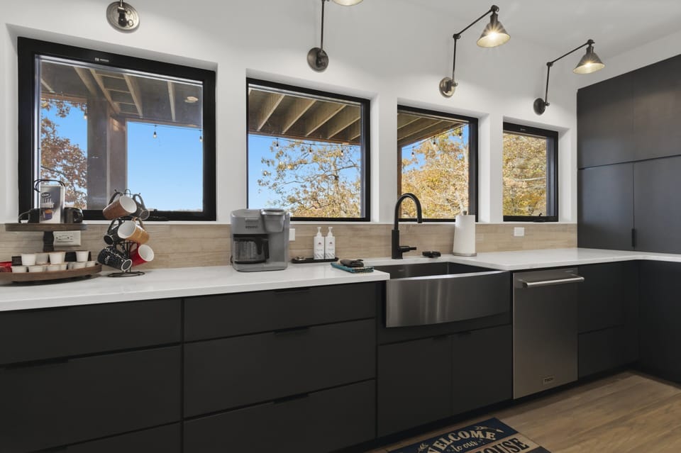 House, Multiple Beds, Patio (Casa Solstice) | Private kitchen