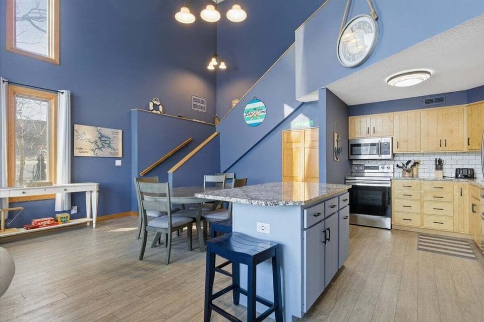 House, Multiple Beds, Patio (Highline Hideaway) | Private kitchen