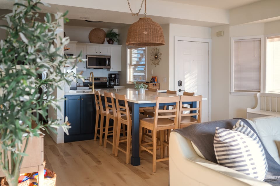 Condo, Multiple Beds, Balcony (Lakeside at Westshore) | 3 bedrooms, individually decorated, individually furnished, bed sheets