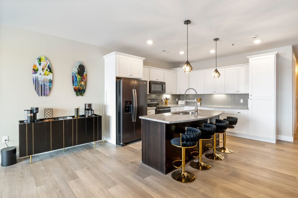 Condo, Multiple Beds, Pool Access, City View (Off the Hook at Topsider) | Private kitchen