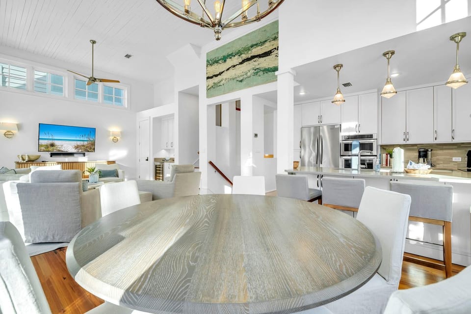House, Multiple Beds (Sol y Sombra) | Dining
