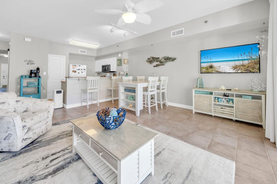 Condo, 1 King Bed with Sofa bed (Shores of Panama 1525) | Living area