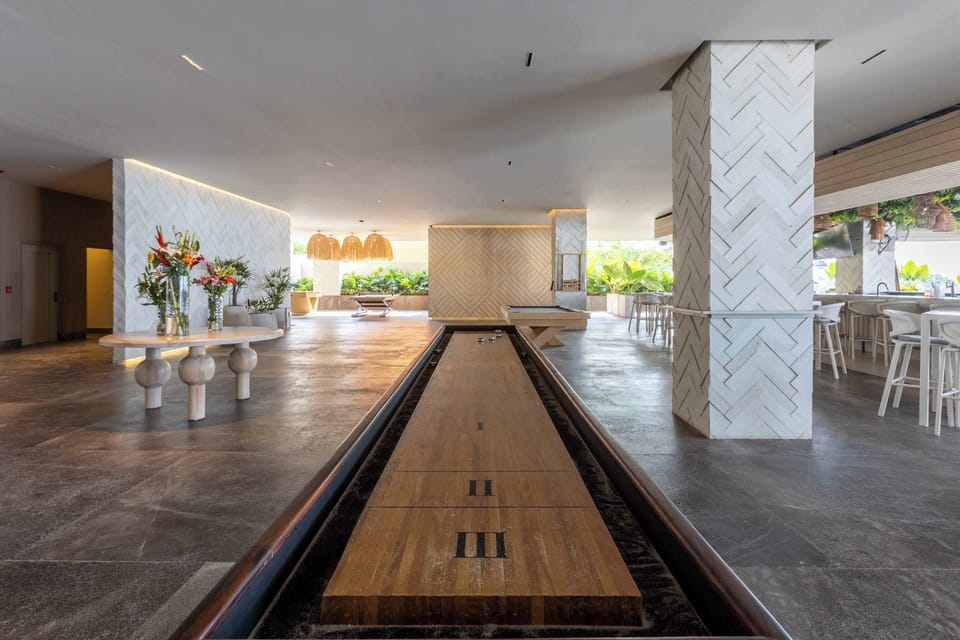 Groundfloor games - shuffleboard