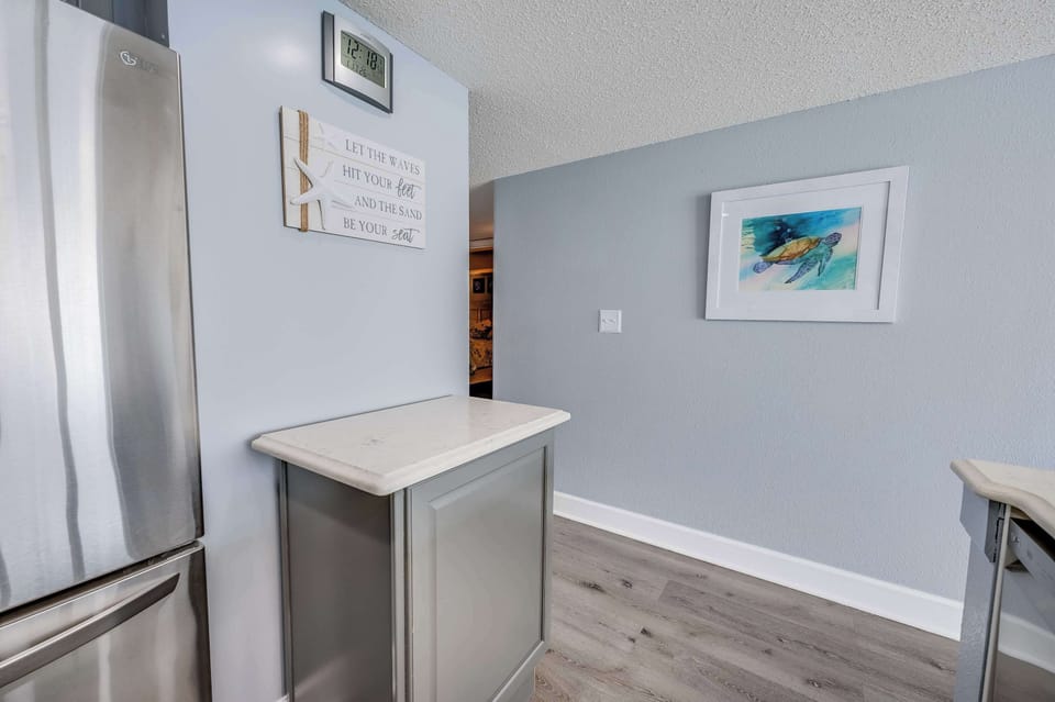 Large Kitchen Area

