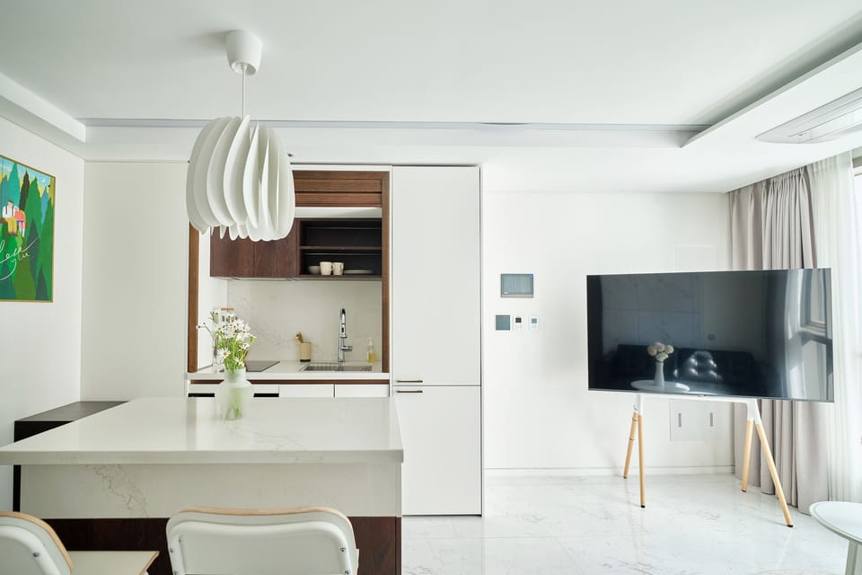 [New Wings] Standard Twin | Private kitchen | Full-size fridge, microwave, oven, stovetop
