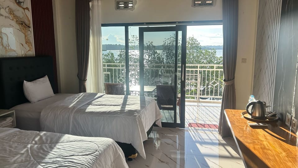 Superior Double or Twin Room, Beach View | WiFi (free)