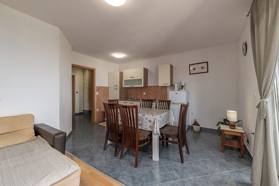 Kitchen and dining area