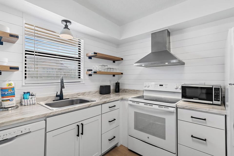 Full kitchen with all you need to cook up a meal