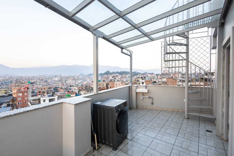 Comfort Apartment, 1 Double Bed, Balcony, City View | Property grounds