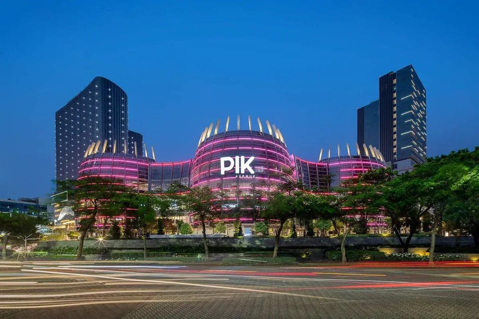 Shopping mall