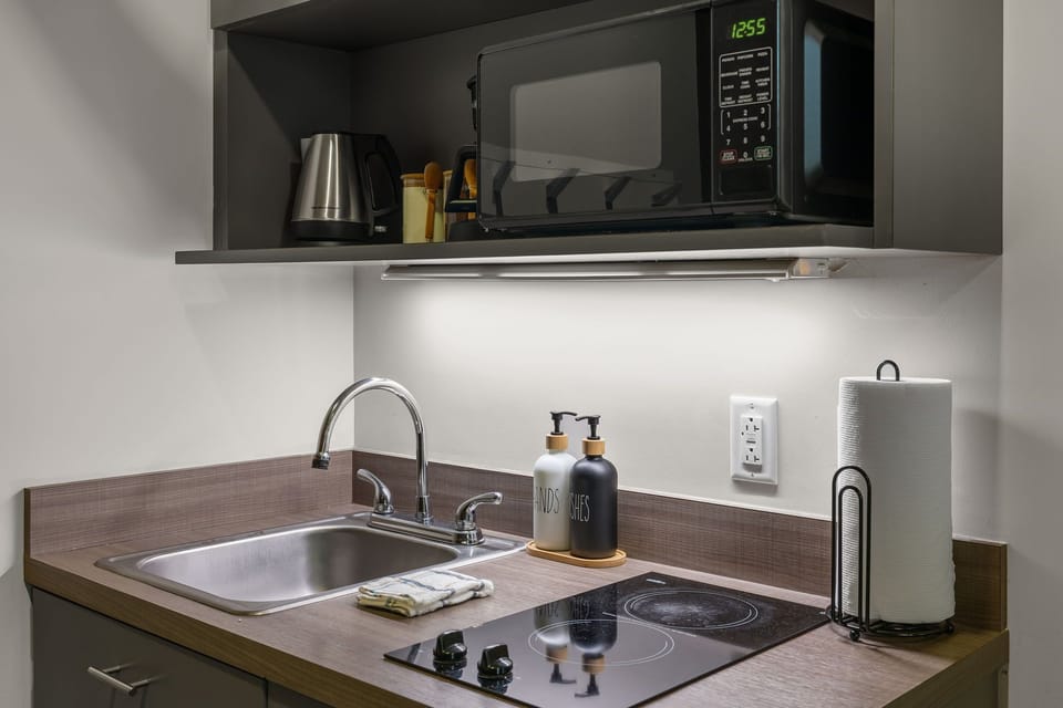 You can hear the sizzle in a fully equipped kitchen made for easy cooking.