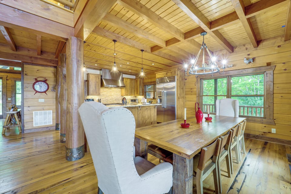 Dining Area | Main Floor