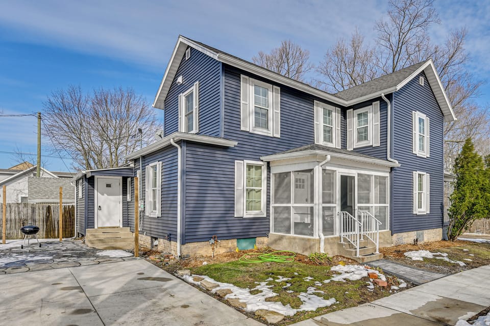 Parking | Driveway (2 Vehicles) | Street Parking
