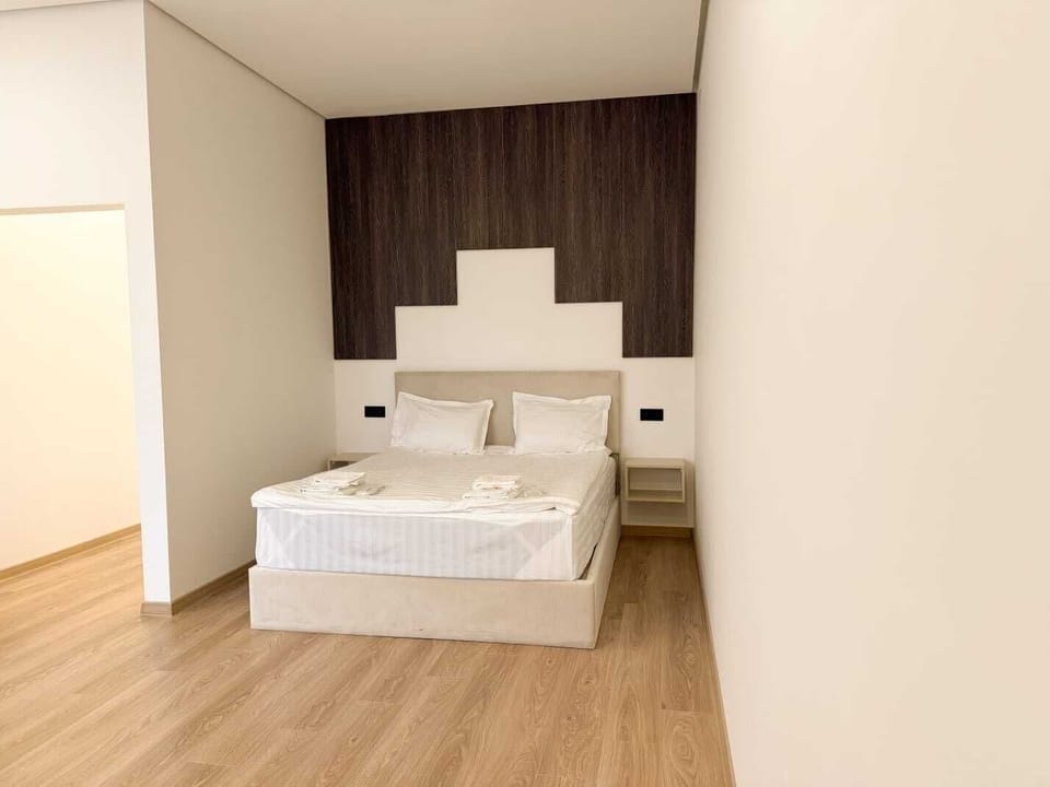 Double Room | Iron/ironing board, free WiFi