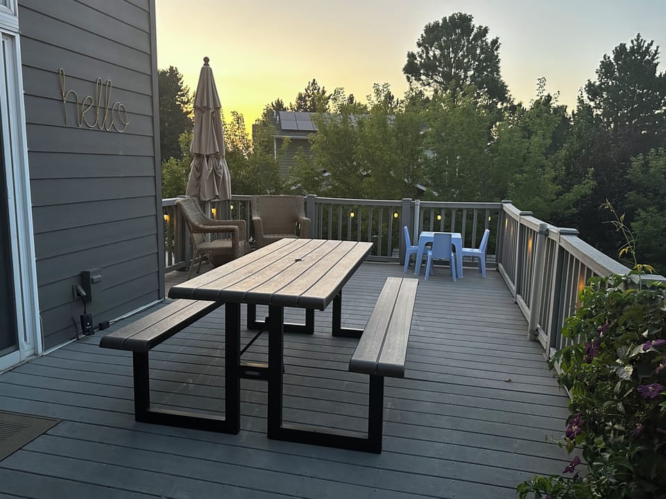 Outdoor dining