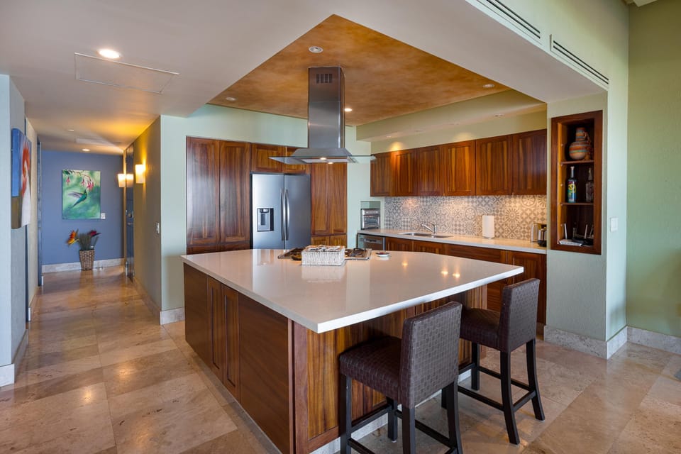 Condo - Image 11