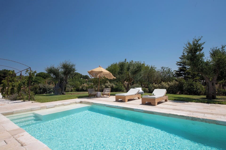 Autumn, Balcony / Terrace / Patio, Building Exterior, Outdoor, Pool, Spring, Summer, Winter