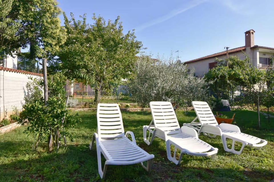 Apartment, 1 Bedroom, Patio, Garden View | Property grounds