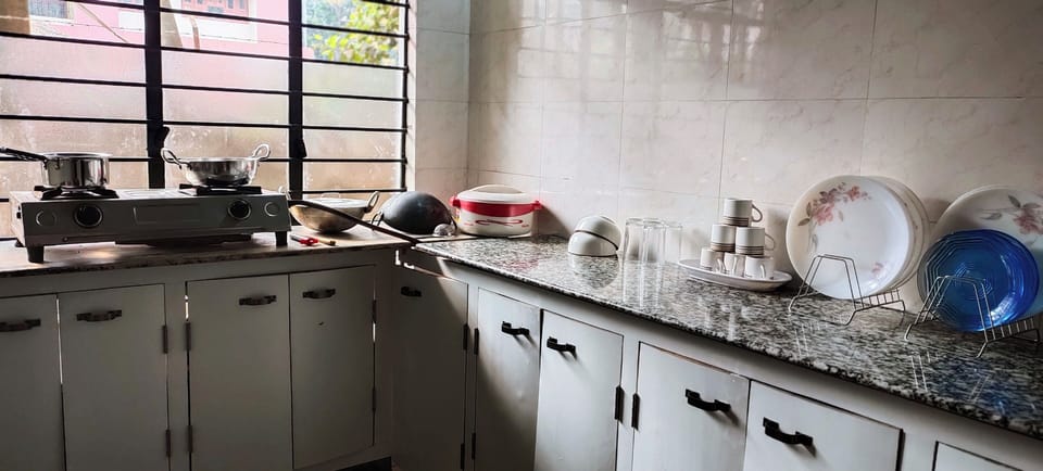 Cookware/dishes/utensils