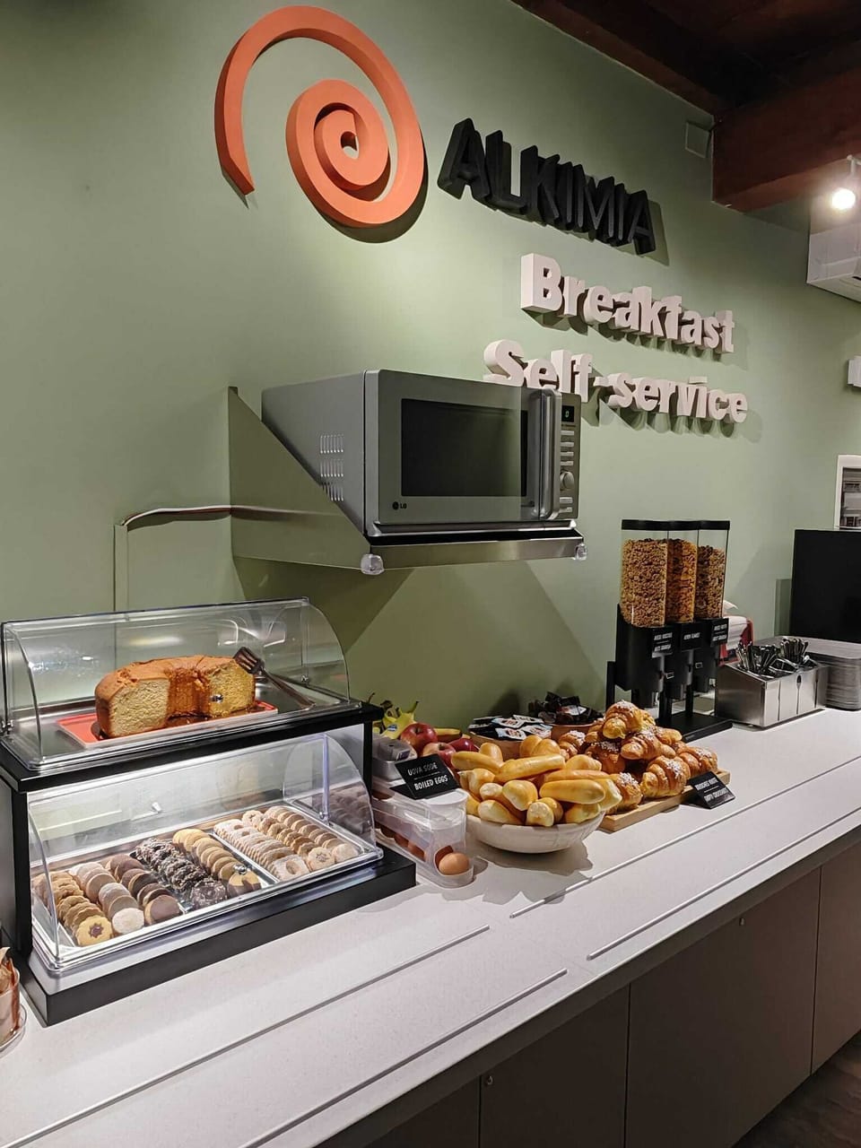 Breakfast buffet
