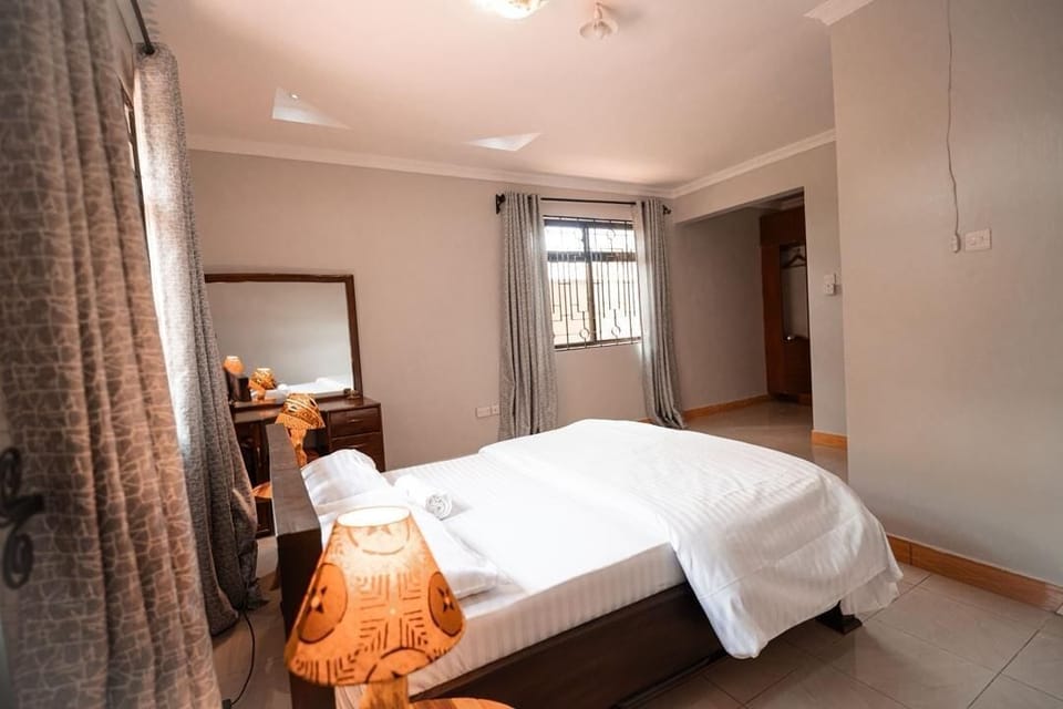 Comfort House | Desk, laptop workspace, iron/ironing board, free WiFi