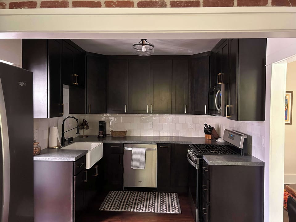 Apartment, Multiple Beds, Patio, Garden View (Charming Craftsman) | Private kitchen