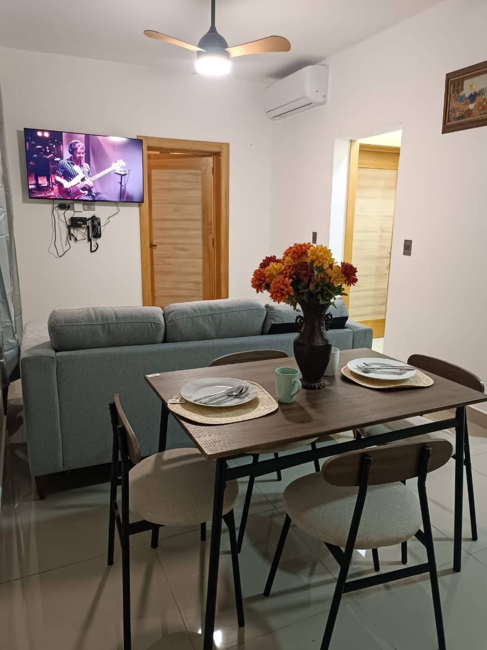 Apartment, 1 Bedroom, Smoking, Balcony | Dining room