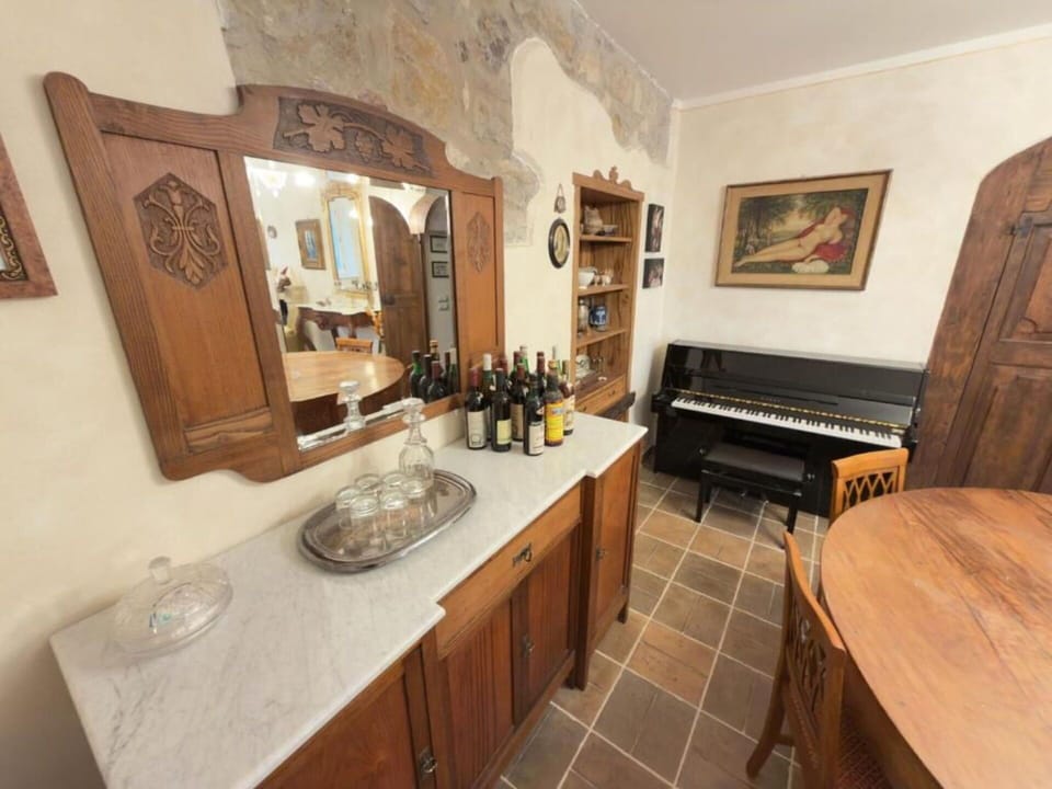 Autumn, Dining Room, Spring, Summer