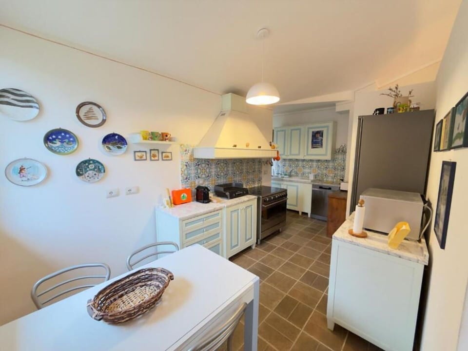 Autumn, Kitchen, Spring, Summer