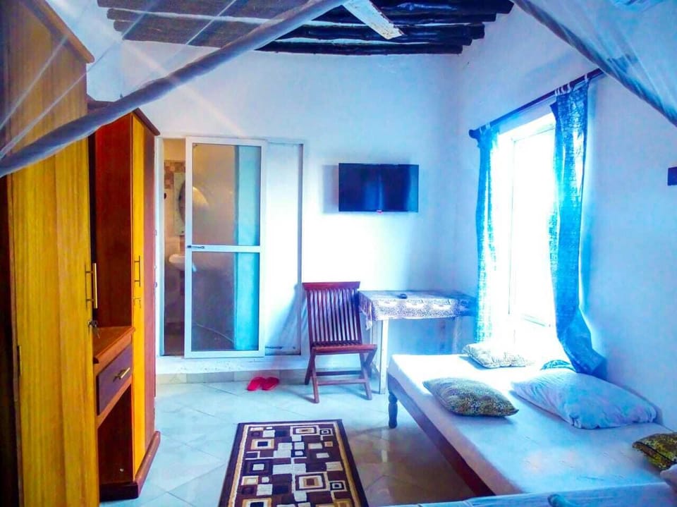 Deluxe Twin Room | Free WiFi, bed sheets