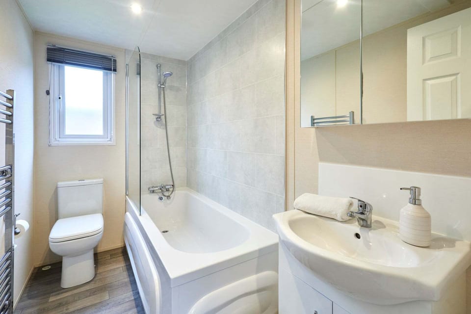 Host Stay Dakota Lodge House in England