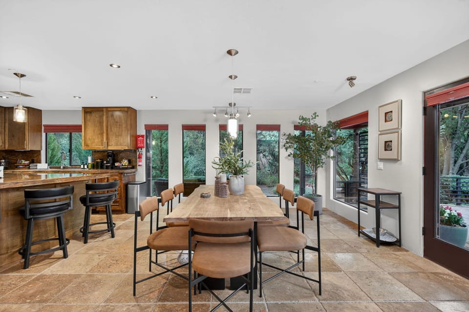 House | 4 bedrooms, high-speed internet