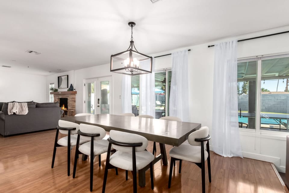 House | 4 bedrooms, high-speed internet
