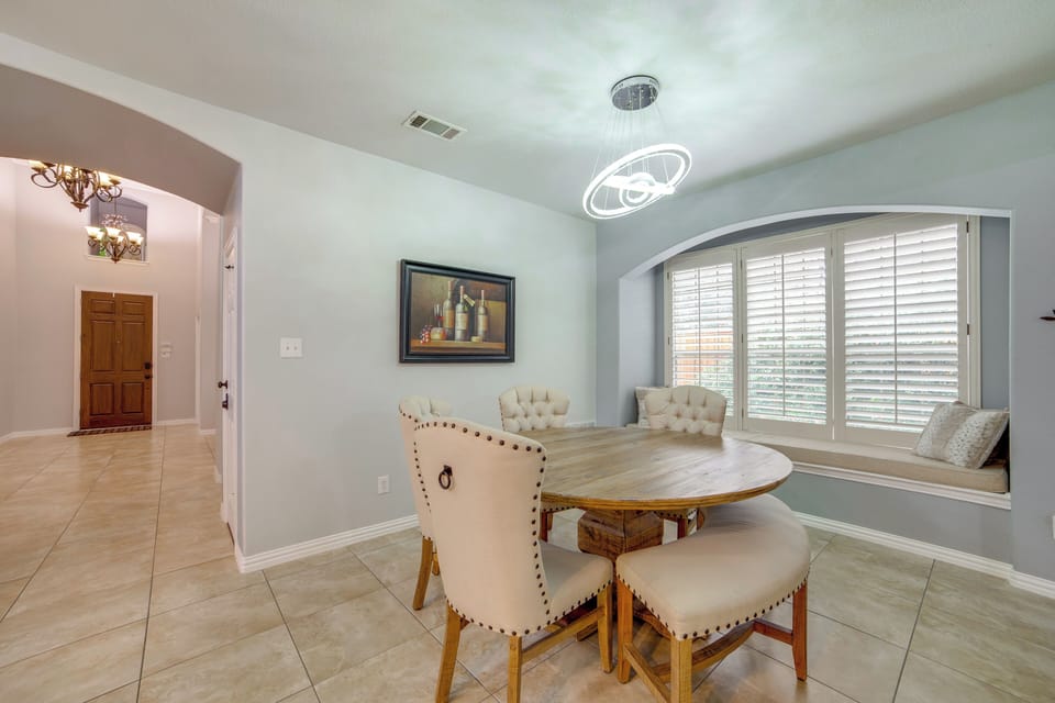 House (4 Bedrooms) | Interior