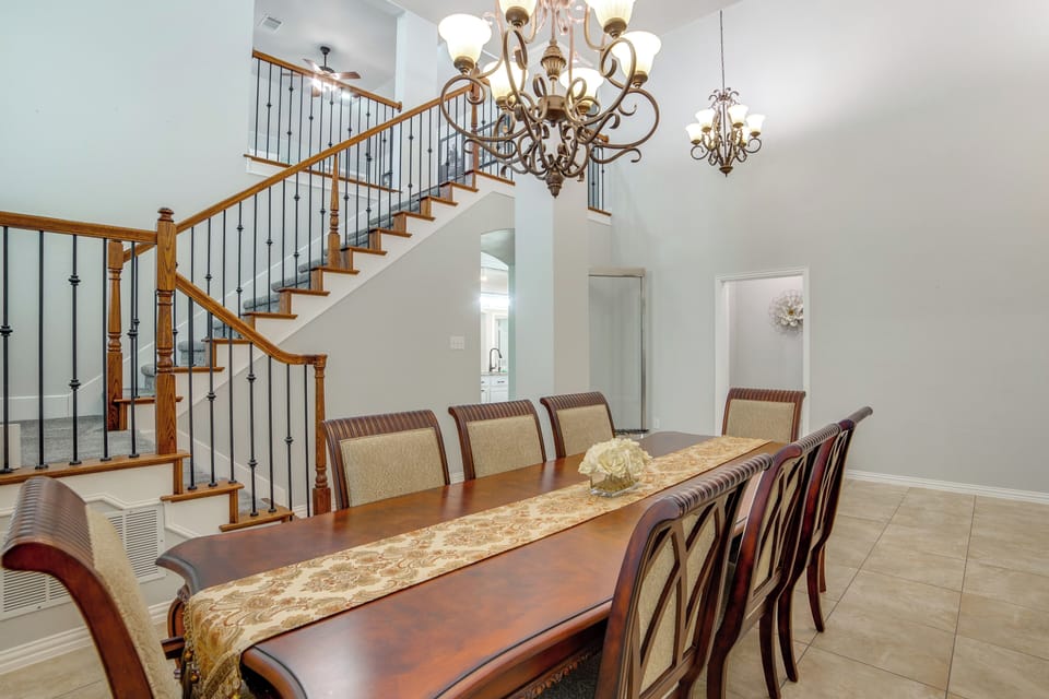 House (4 Bedrooms) | Interior