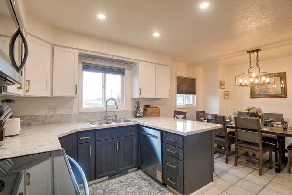 House (3 Bedrooms) | Interior