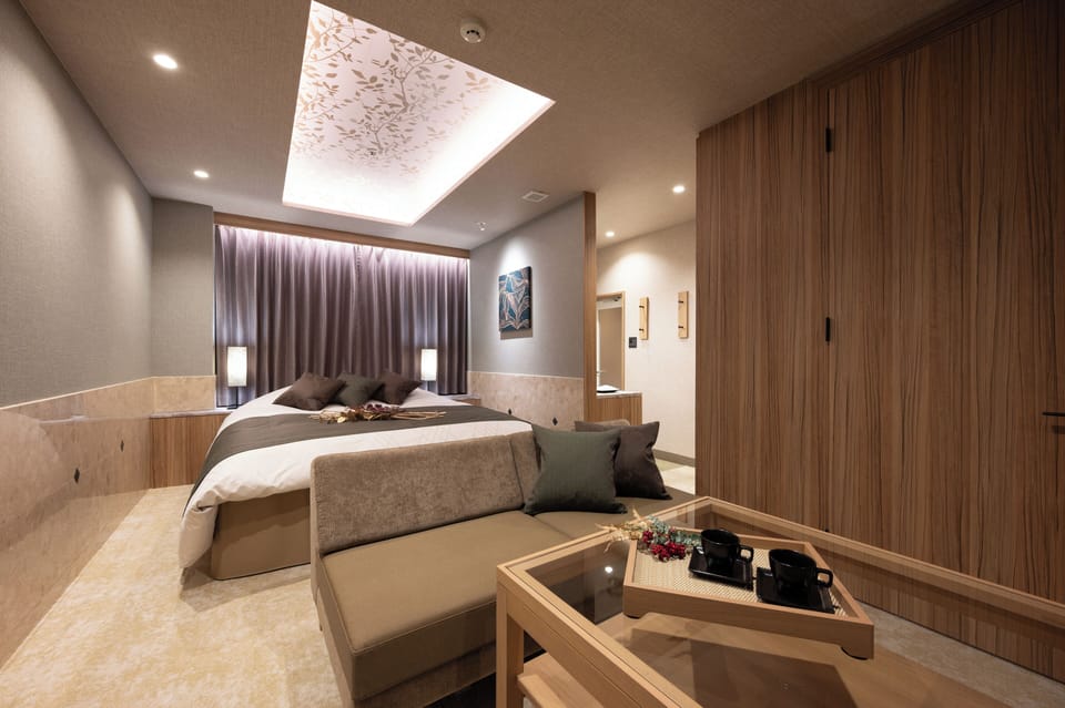 Luxury Double Room | Desk, WiFi (free)