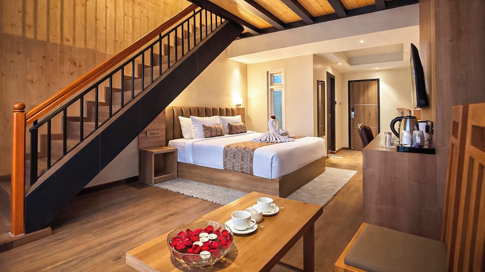 Luxury Room, Balcony, Mountain View | WiFi (free)