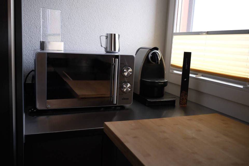 Apartment, 1 Bedroom, Accessible, Smoking | Microwave