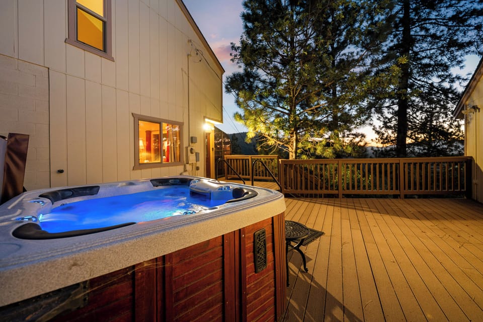 Private Hot Tub on patio as you enter the home - Private Hot Tub on patio as you enter the home